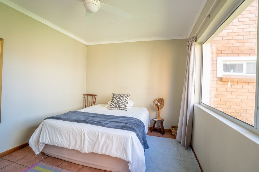 5 Bedroom Property for Sale in Kidds Beach Eastern Cape
